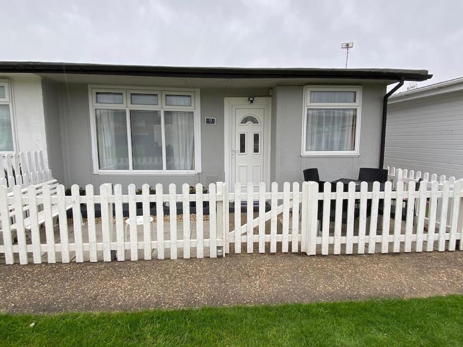 Sandy Paws Chalet Trusthorpe